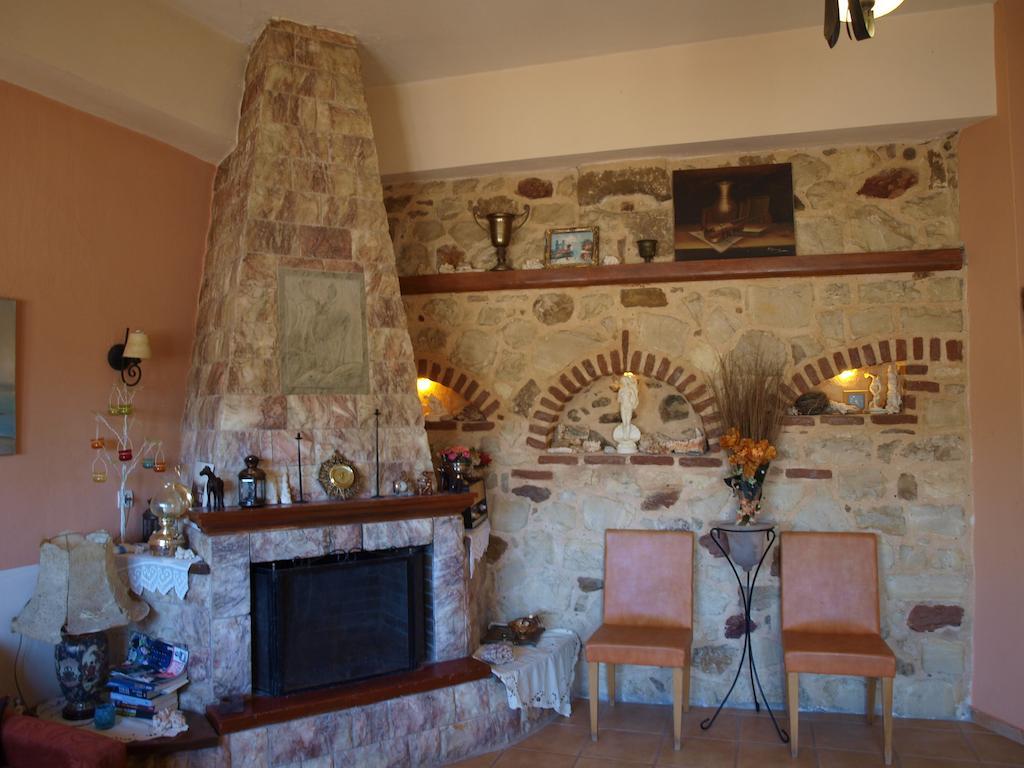 Εlegant Villa Liakos Pigí Szoba fotó